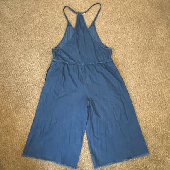 Free People‎ Chambray Jumpsuit L Racerback Wide Leg Cropped Raw Hem Boho - Picture 4 of 11